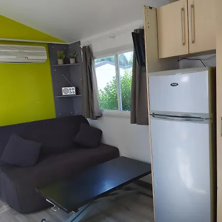 Kemping Joli Mobil-home Camping A *