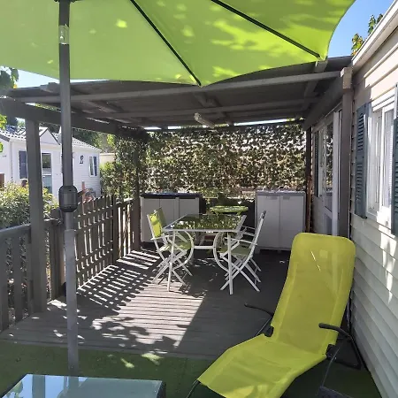 Joli Mobil-home Camping A Kemping