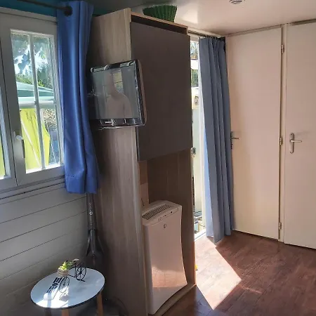 Joli Mobil-home Camping A